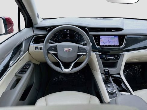 Used 2023 Cadillac XT6 Premium Luxury w/ Technology Package FWD image 24