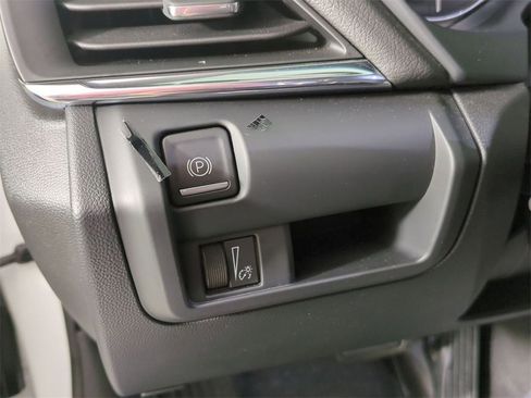 Used 2023 Cadillac CT4 Luxury w/ Cold Weather Package image 17