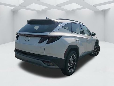 New 2025 Hyundai Tucson Limited image 5