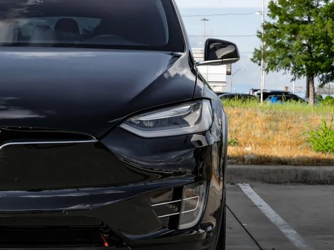 Used 2016 Tesla Model X 75D AWD/4WD image 44