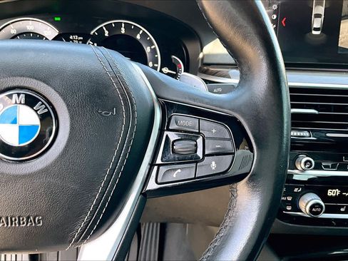 Used 2018 BMW 530i RWD image 25