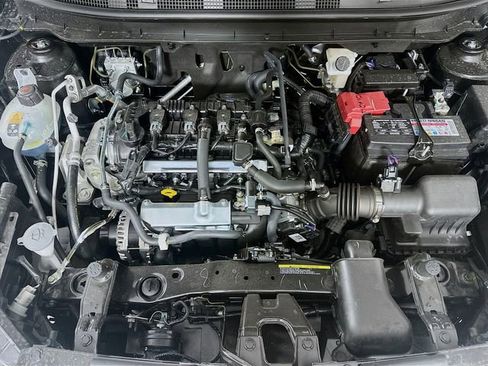 New 2025 Nissan Kicks Play S image 9