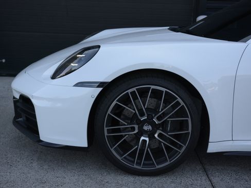 Certified 2026 Porsche 911 Carrera RWD image 31
