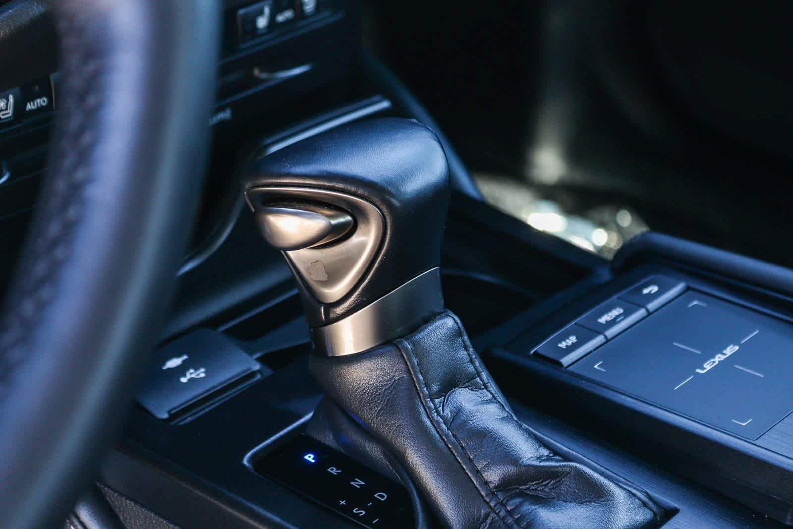 Used 2022 Lexus ES 300h w/ Premium Package FWD image 21