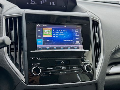 Used 2020 Subaru Forester Premium image 11