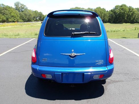 Used 2006 Chrysler PT Cruiser Limited FWD image 4