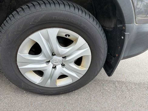 Used 2013 Toyota RAV4 LE AWD/4WD image 15