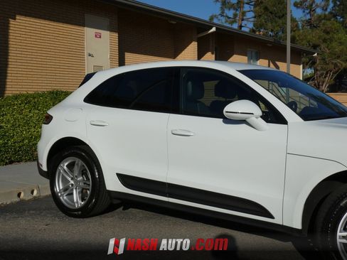 Used 2024 Porsche Macan AWD/4WD image 7