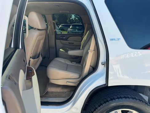 Used 2008 GMC Yukon SLT w/ SLT Preferred Equipment Group AWD/4WD image 11