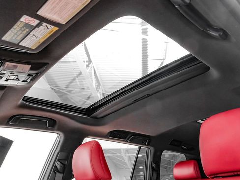 Used 2022 Lexus GX 460 Premium w/ Premium Package image 5