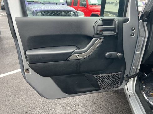 Used 2016 Jeep Wrangler Unlimited Sport w/ Connectivity Group image 4