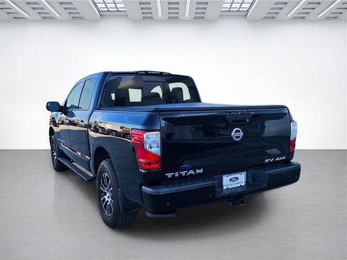 Used 2020 Nissan Titan SV w/ SV Convenience Package image 7