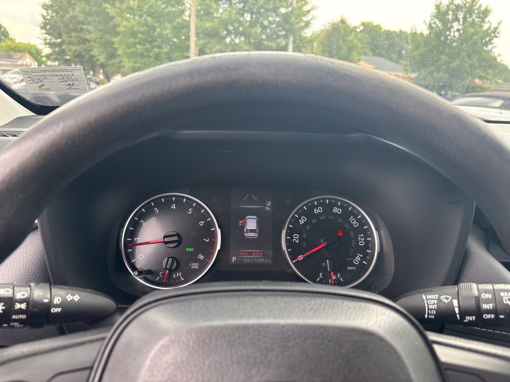Used 2021 Toyota RAV4 XLE AWD/4WD image 40
