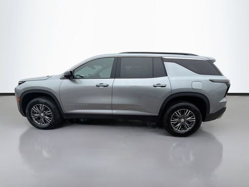 Used 2024 Chevrolet Traverse LT image 6