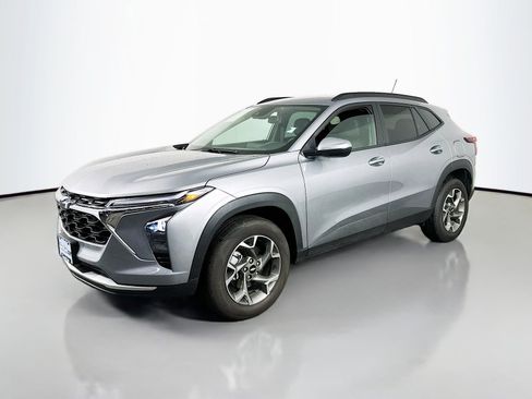 New 2025 Chevrolet Trax LT w/ Driver Confidence Package image 3