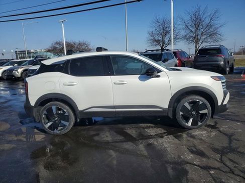 New 2026 Nissan Kicks SR w/ Cold Weather Package image 8
