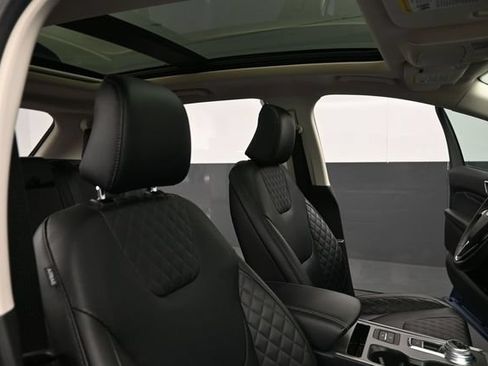Certified 2024 Ford Edge Titanium w/ Equipment Group 301A AWD/4WD image 31