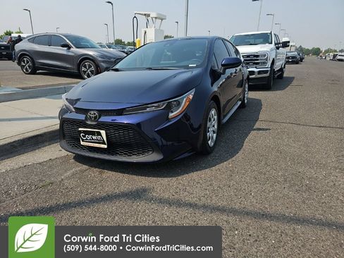 Used 2020 Toyota Corolla LE w/ Carpet Mat Package (TMS) FWD image 9