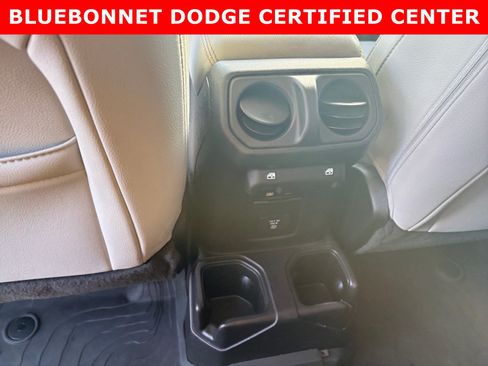 Used 2023 Jeep Gladiator Overland AWD/4WD image 29