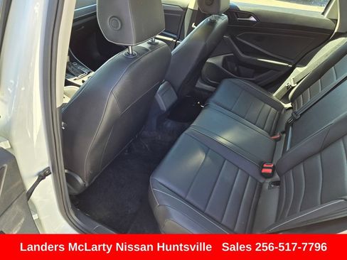 Used 2024 Volkswagen Jetta SE w/ Panoramic Sunroof Package FWD image 12