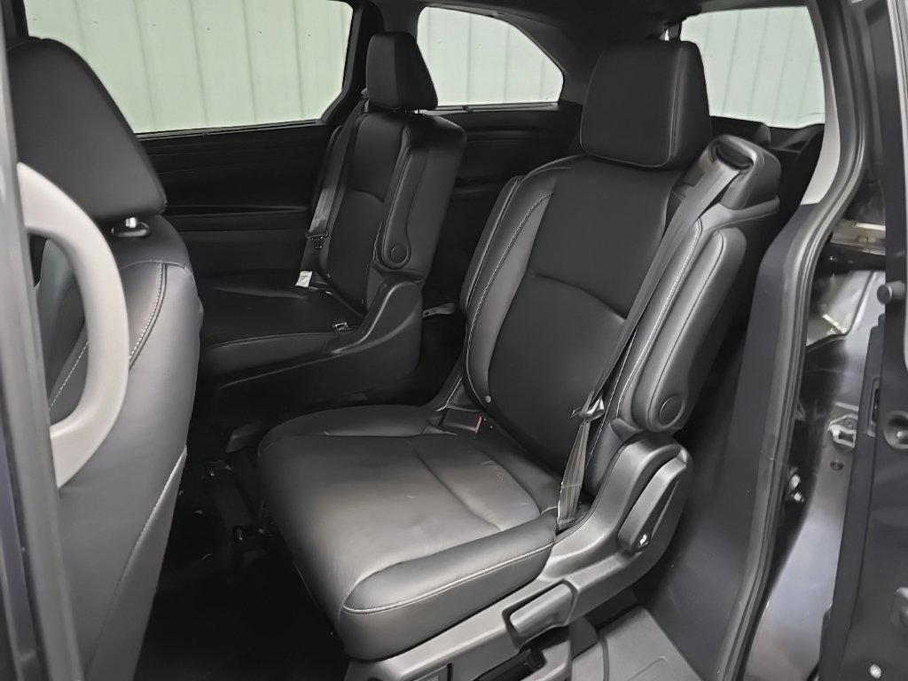 Used 2024 Honda Odyssey Touring image 32