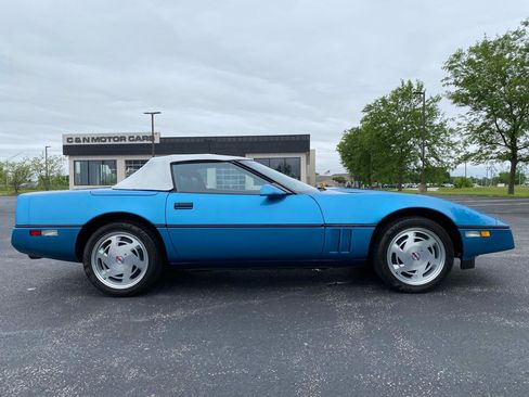 Used 1989 Chevrolet Corvette Convertible RWD image 8