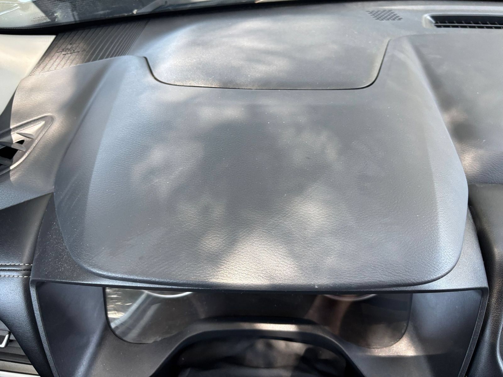 Used 2025 Nissan Rogue SV FWD image 34