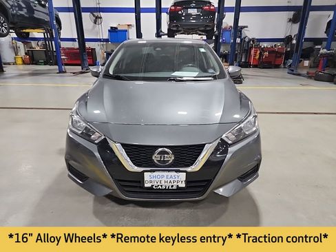 Used 2022 Nissan Versa SV image 5