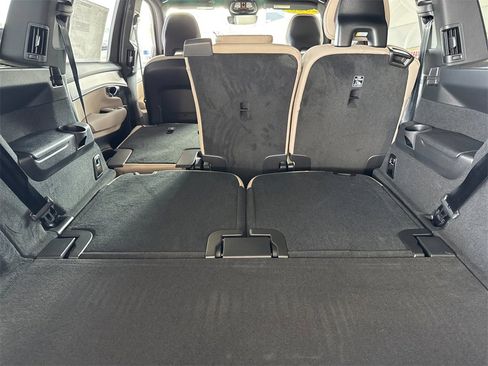 New 2026 Volvo XC90 B6 Plus w/ Protection Package Premier image 15