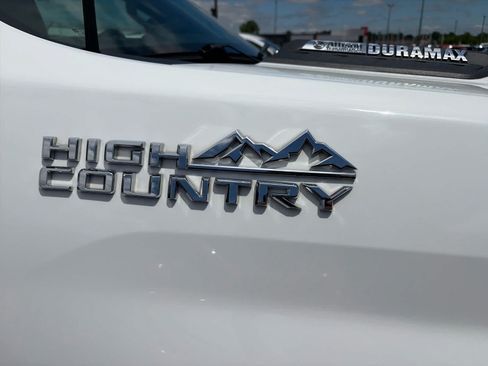 Used 2024 Chevrolet Silverado 3500 High Country w/ High Country Premium Package AWD/4WD image 5