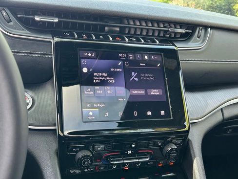 Certified 2024 Jeep Grand Cherokee Altitude image 53