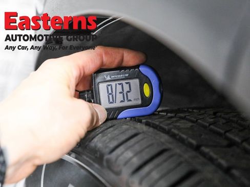 Used 2023 Hyundai Santa Fe SEL w/ Premium Package AWD/4WD image 28