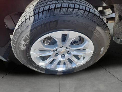Used 2023 Chevrolet Silverado 1500 LTZ AWD/4WD image 11
