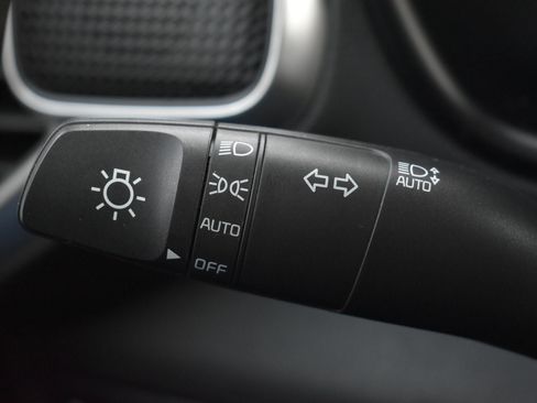 Used 2025 Kia Soul LX w/ LX Technology Package FWD image 21