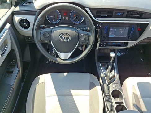 Used 2018 Toyota Corolla LE FWD image 22