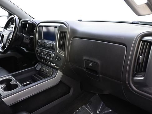Used 2018 Chevrolet Silverado 1500 LTZ Z71 w/ Redline Edition AWD/4WD image 15