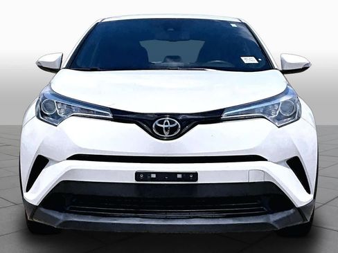 Used 2018 Toyota C-HR XLE FWD image 4