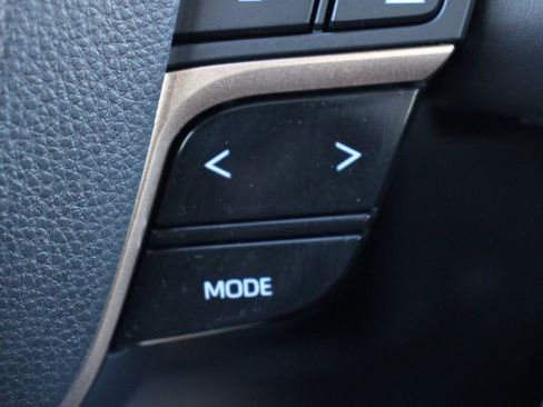 Used 2025 Toyota Crown Signia image 31