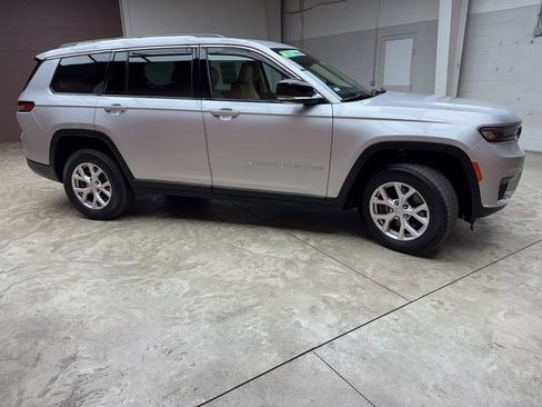 Used 2022 Jeep Grand Cherokee L Limited image 6