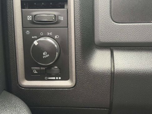 Used 2016 RAM 1500 Express image 45