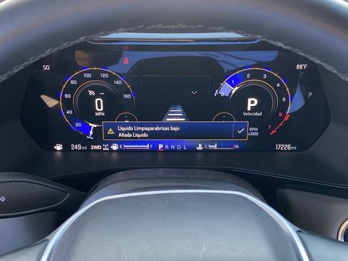 Used 2025 Chevrolet Colorado ZR2 image 11