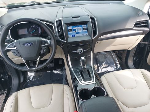 Used 2018 Ford Edge Titanium w/ Technology Package AWD/4WD image 20