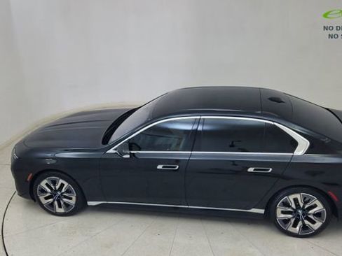 Used 2023 BMW i7 xDrive60 AWD/4WD image 86
