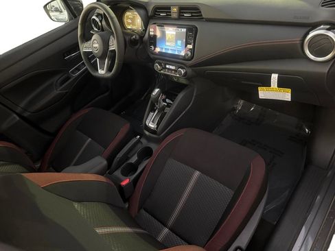 New 2025 Nissan Versa SR w/ Trunk Package image 27