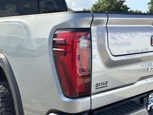 Used 2024 GMC Sierra 2500 Denali w/ Denali Reserve Package AWD/4WD image 14