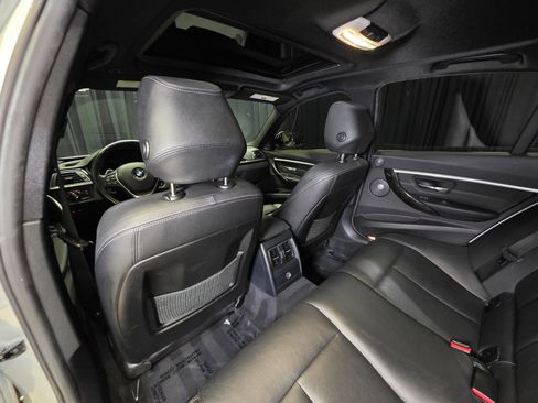 Used 2018 BMW 340i xDrive Sedan AWD/4WD image 32