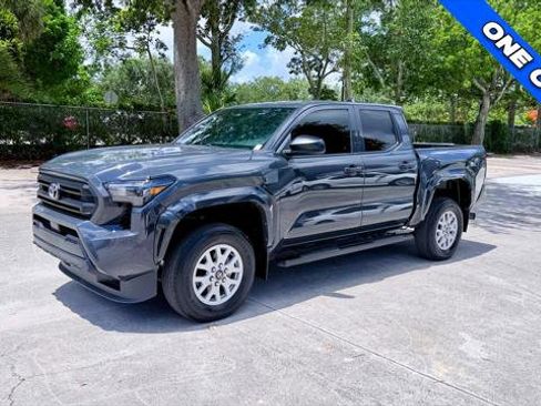 Used 2024 Toyota Tacoma SR RWD image 2