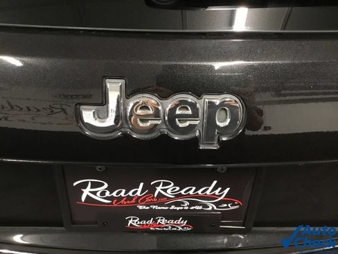 Used 2014 Jeep Grand Cherokee Overland AWD/4WD image 14