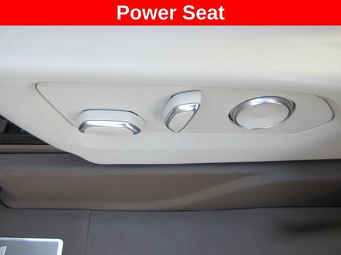 Used 2023 GMC Yukon XL Denali AWD/4WD image 32