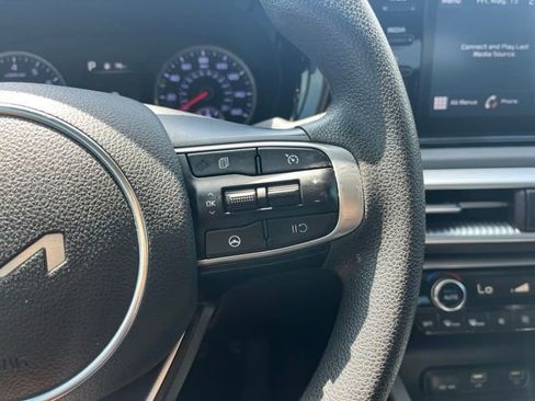 Used 2022 Kia K5 LXS FWD image 17